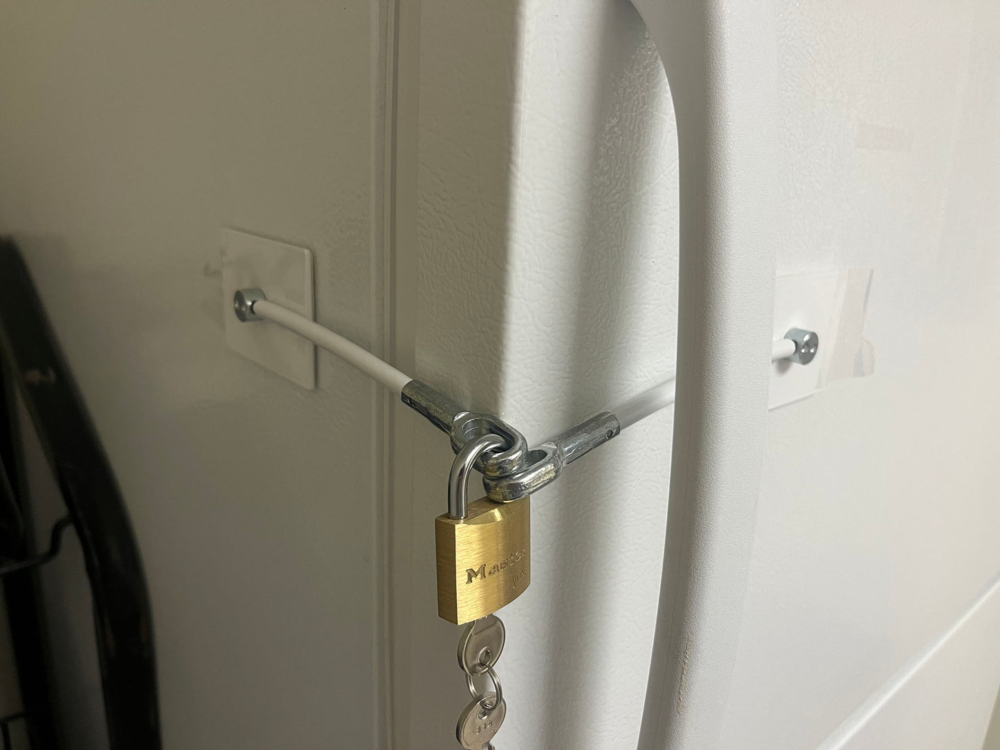 Lab Refrigerator Lock